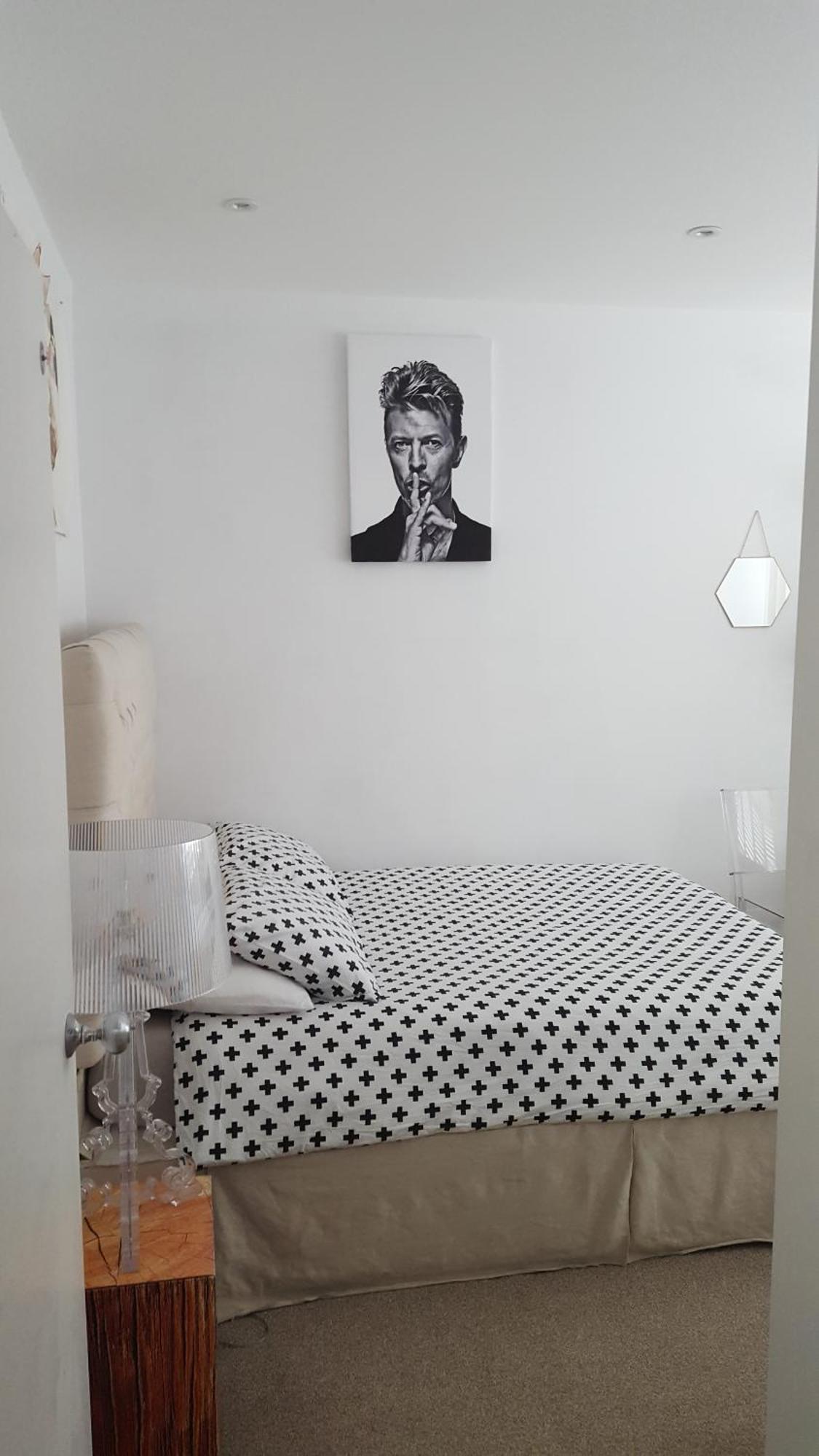 Family Home With Easy Commute To London! Кройдон Экстерьер фото